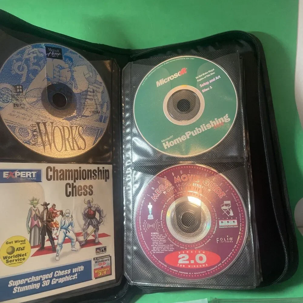 Lot Of Over 50+  PC CD Rom Computer Games Multimedia Atlas Kids Zoo in Binder
